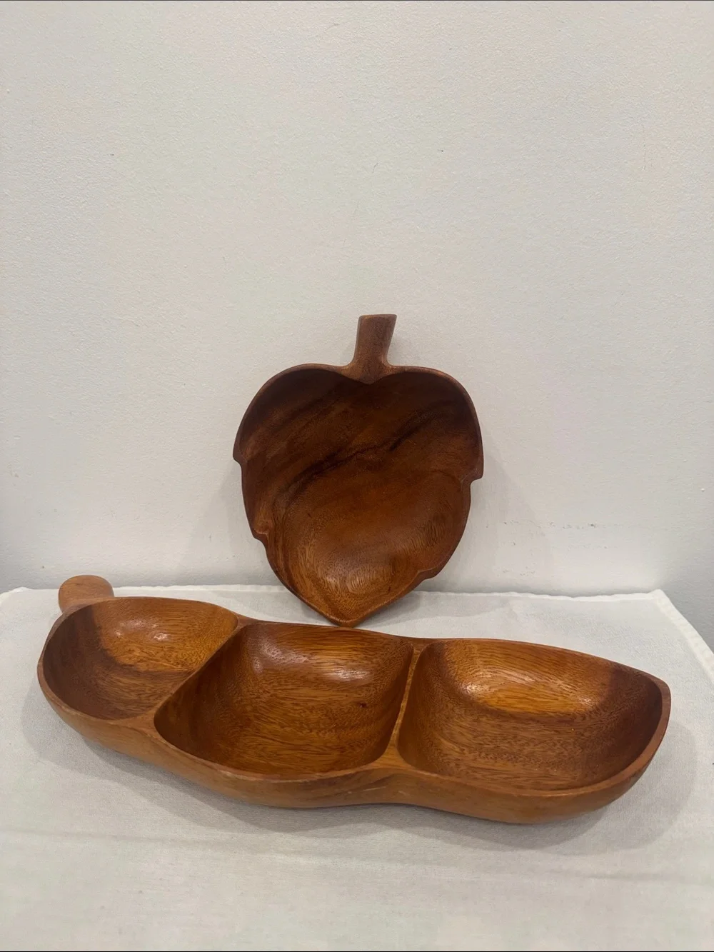 Vintage Hand-Carved Wood Bowl Serving Set Mid-Century Tiki Decor Banana Leaf